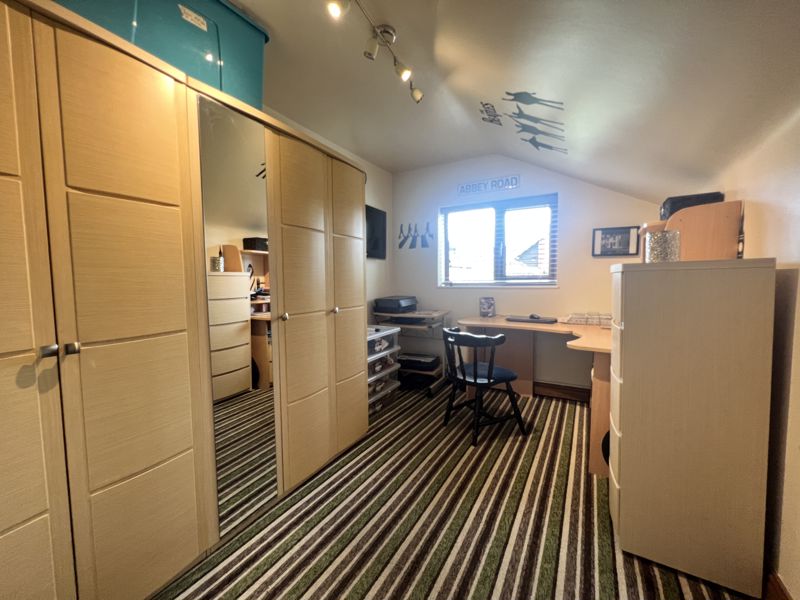 Bedroom- click for photo gallery